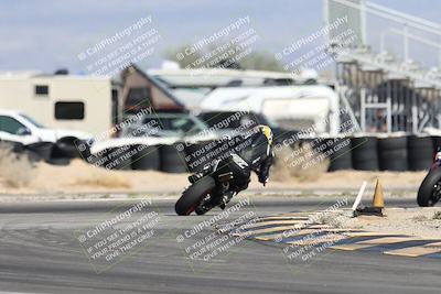 media/Nov-16-2025-Race Pace (Sun) [[8c5fa54630]]/Non Verified Riders (1st 20 Minutes)/4-Turn 16 (1116am)/